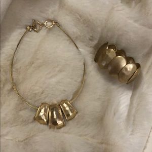 Jones NY necklace and bracelet set